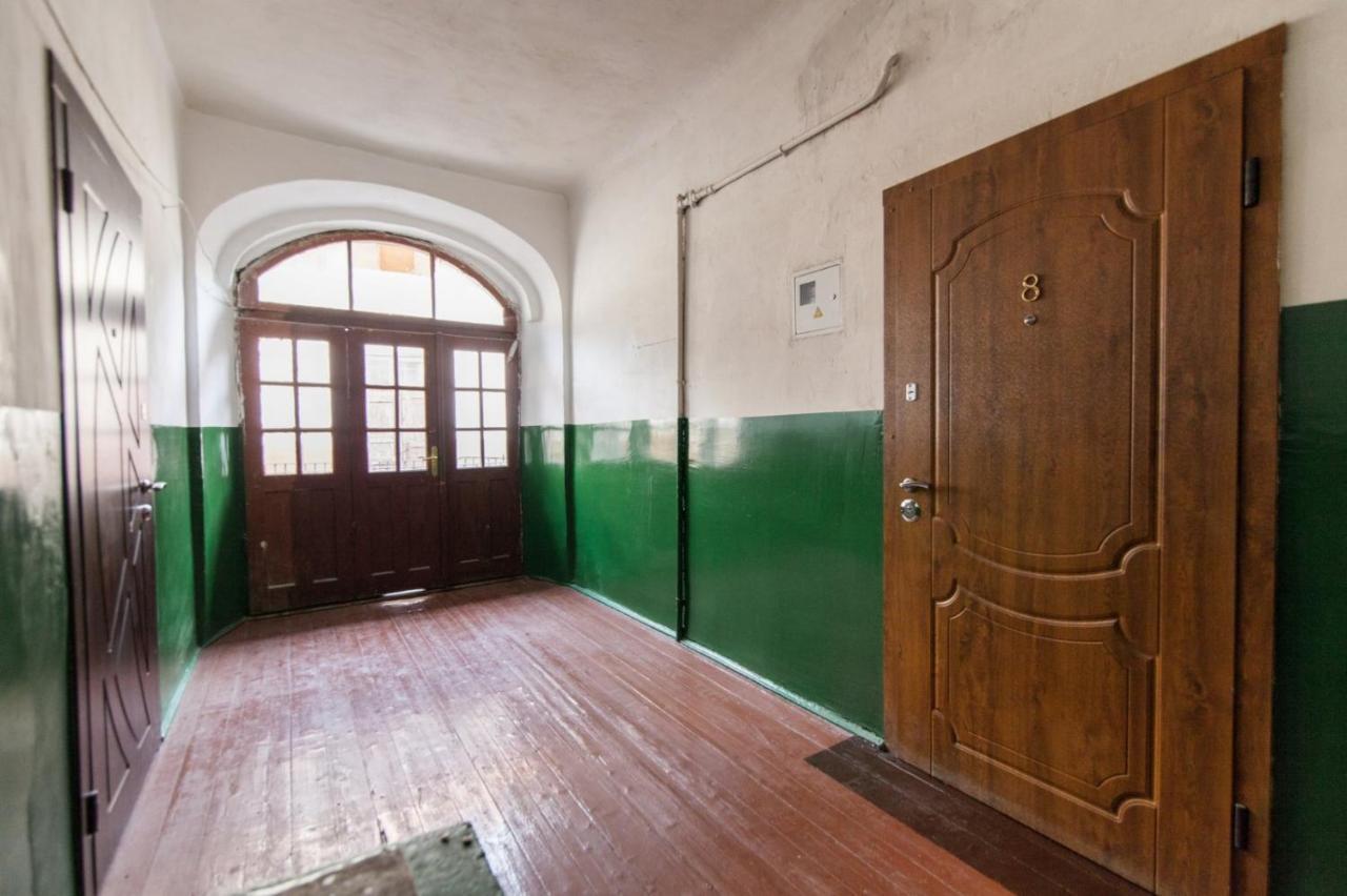 Apartment On Krakivska Street Львов Экстерьер фото