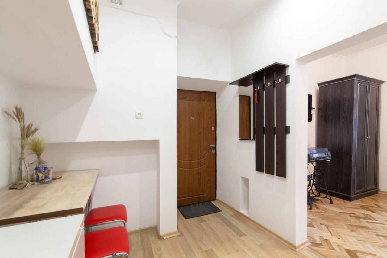 Apartment On Krakivska Street Львов Экстерьер фото
